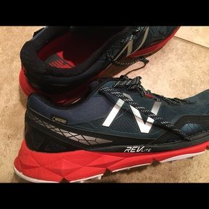 New Balance 910v3 gore-tex size 12